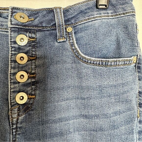 Style&Co Bootleg button up jeans - Picture 3 of 5